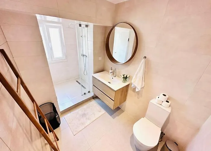 Center Flat For 6 Pp * Lissabon