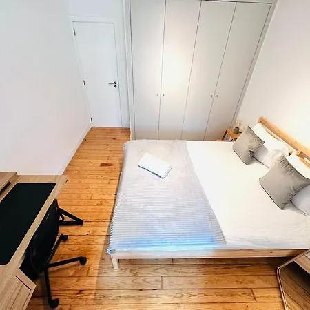 Center Flat For 6 Pp * Лиссабон