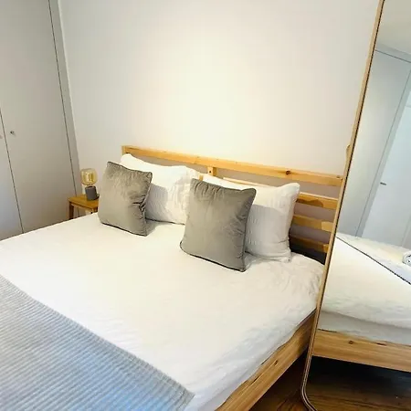 公寓 Center Flat For 6 Pp *