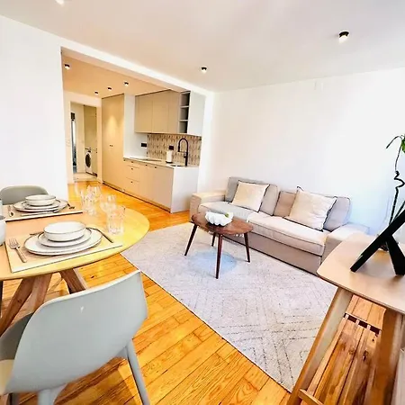 Center Flat For 6 Pp *